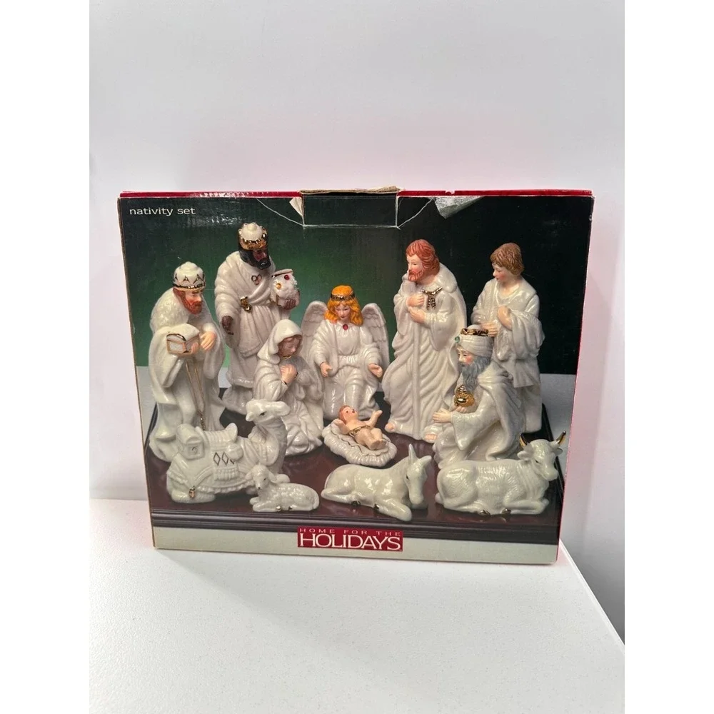 Vintage May Department Stores‎ Nativity Christmas 12 Figures Wood Base Read